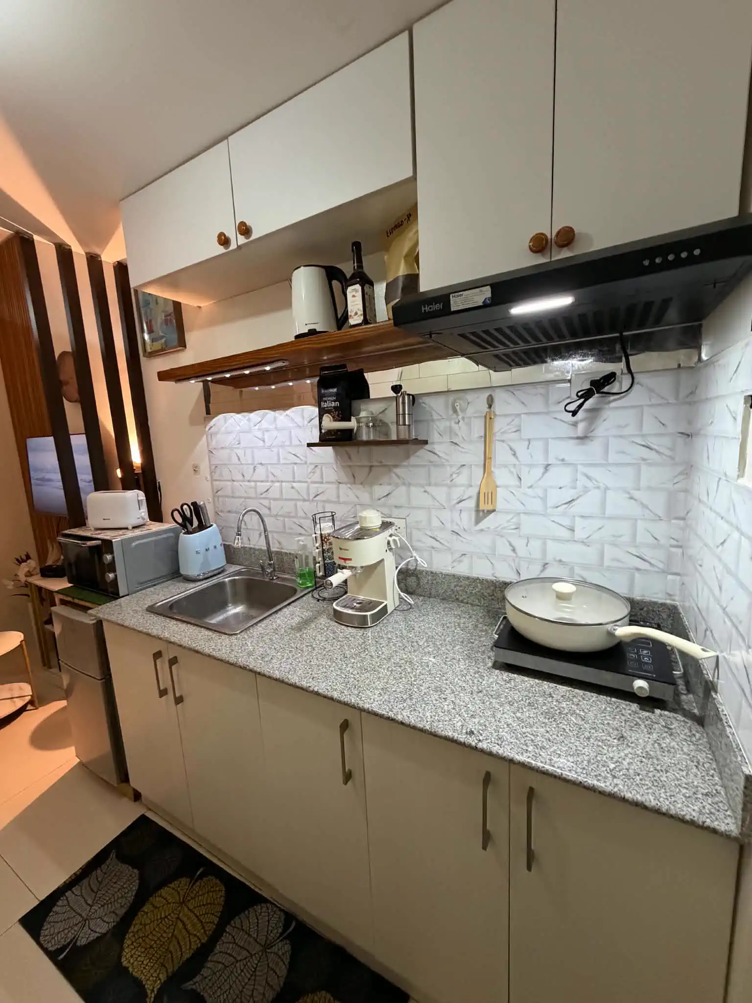 Kitchen at Estudio Fresco with cooking equipment and counter space